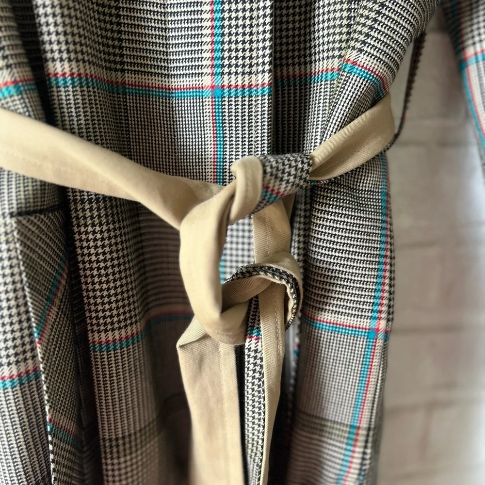 Victoria Beckham Houndstooth Belted Wool Trench Coat - Picture 5 of 7